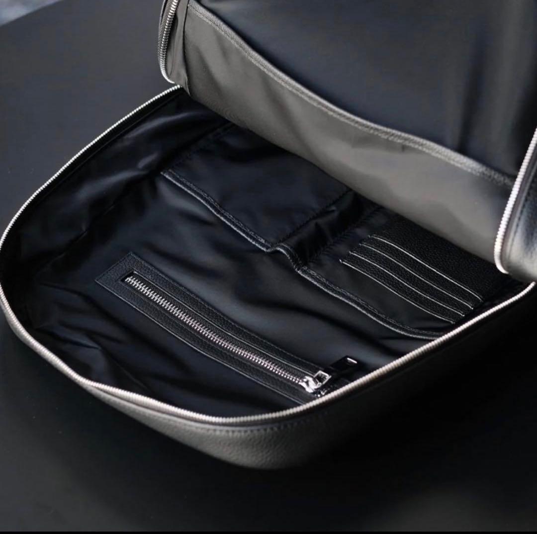 バッグ AUCENTIC Full Grain Leather Backpack