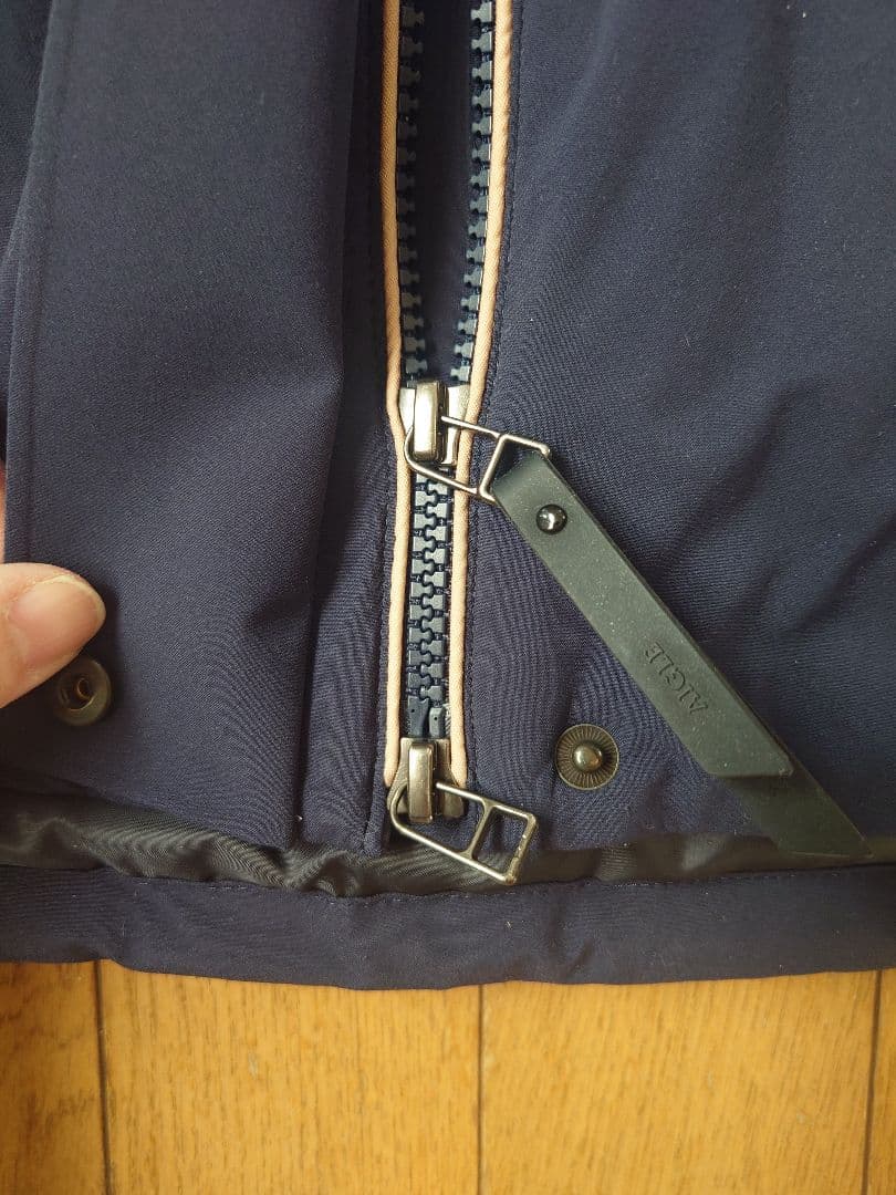 AIGLE　シームレスダウンジャケット