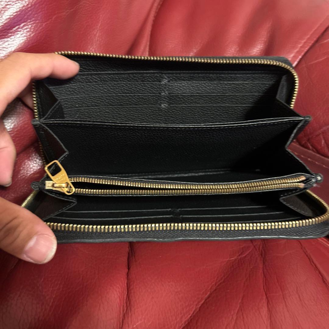 ルイヴィトン アンプラント ジッピーウォレット
