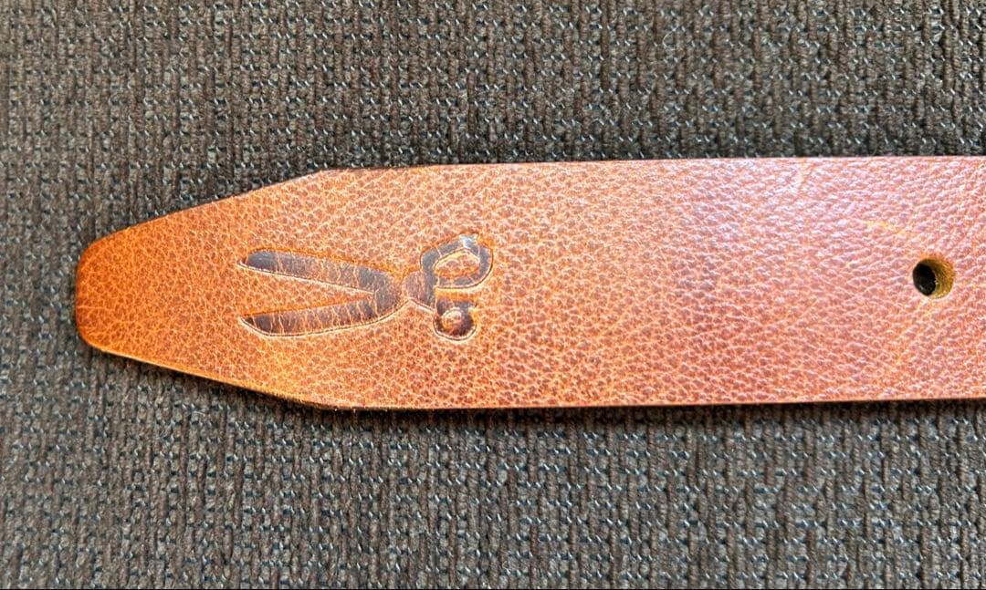 DENHAM レザーベルト新品16500円 タグ付 サイズ: 105/42