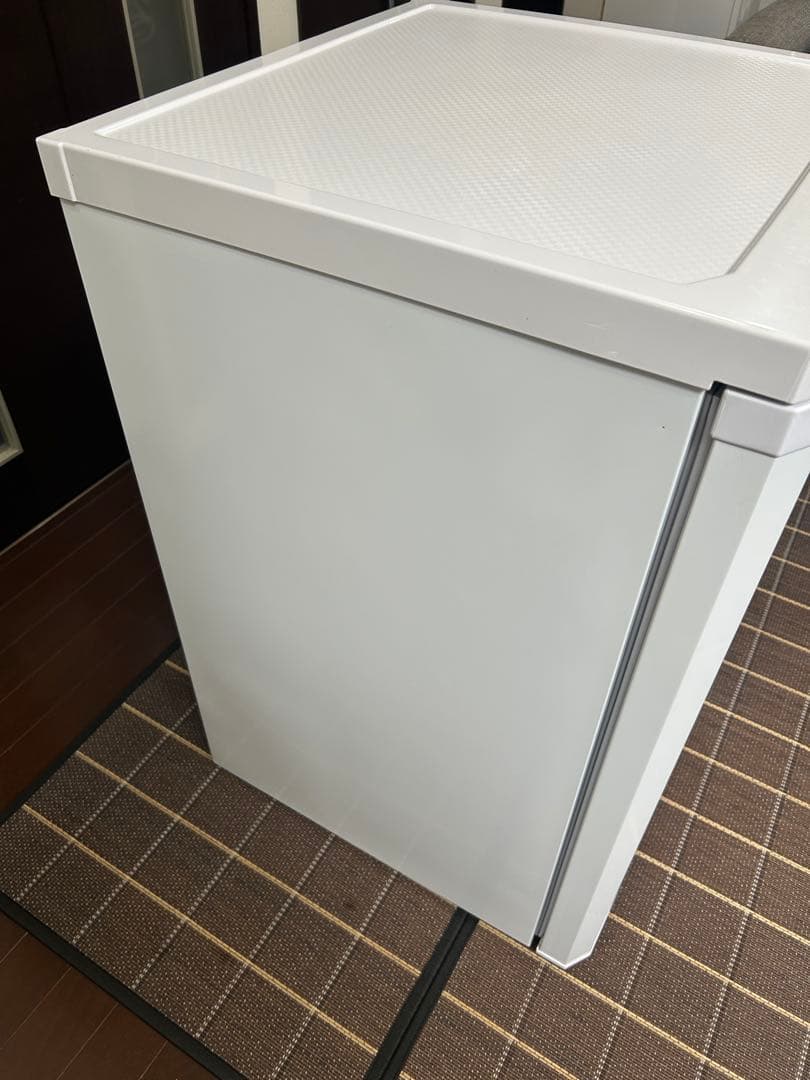美品アイリスオーヤマ 冷凍庫 85L ホワイト IUSD-9B-W 2022年製