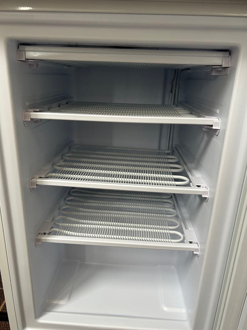 美品アイリスオーヤマ 冷凍庫 85L ホワイト IUSD-9B-W 2022年製