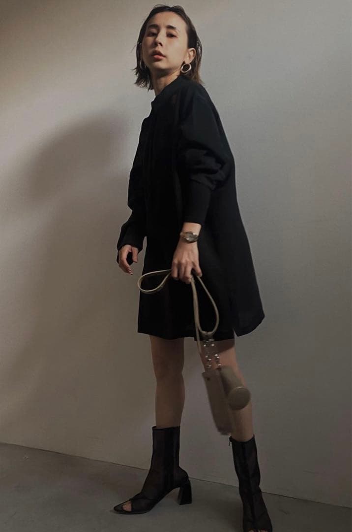 新品☆AMERIアメリ☆エンブロイダリーシアーシャツ☆ブラック