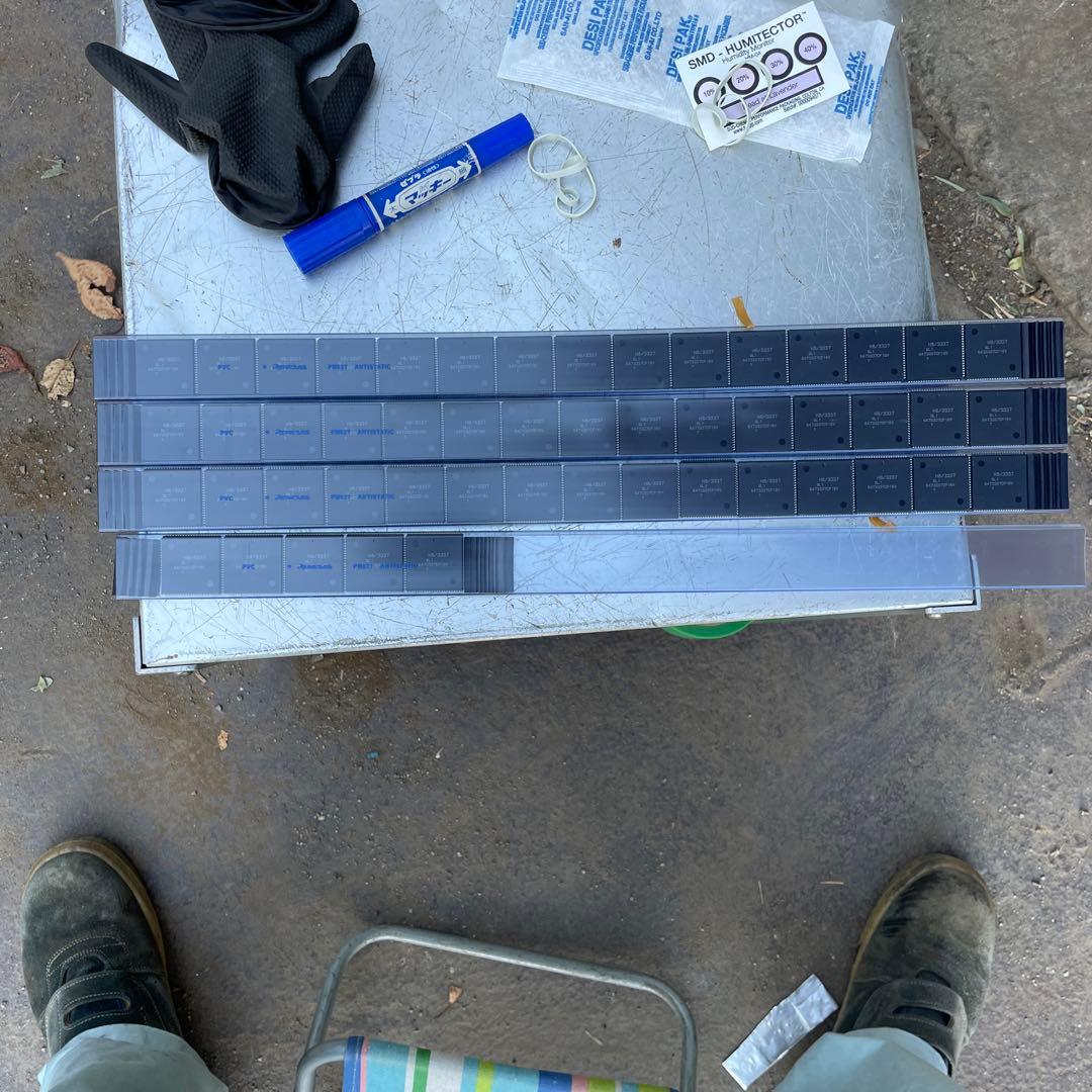 K61。RENESAS(50個)HD6473337CP16V新品同様未使用