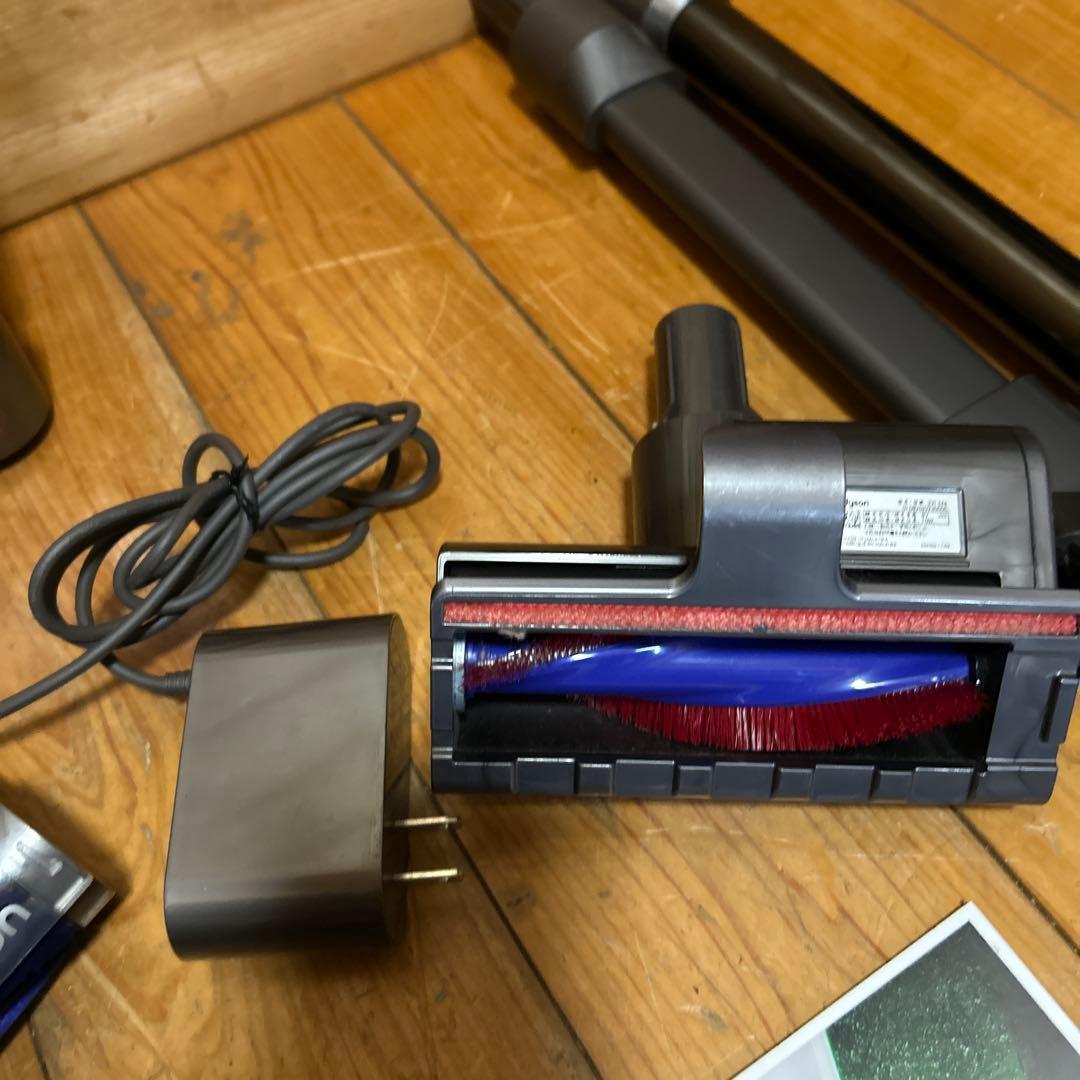 Dyson マイクロ1.5kg pro スティッククリーナー 本体とスタンド