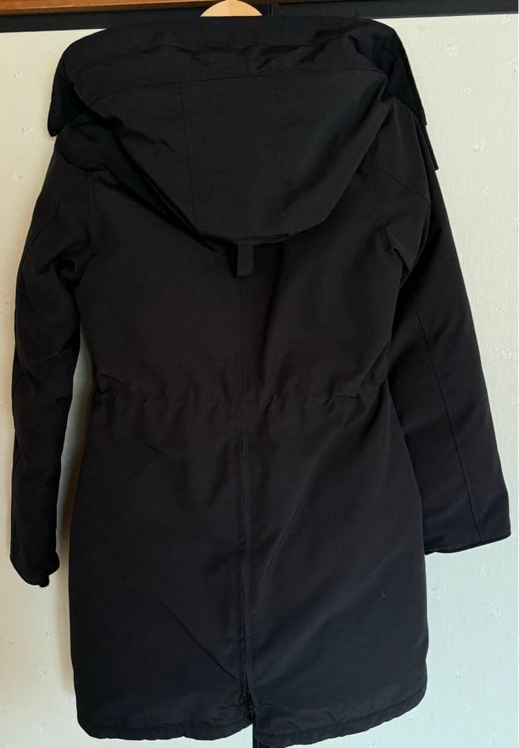 カナダグース 黒 ファー付きダウンジャケット