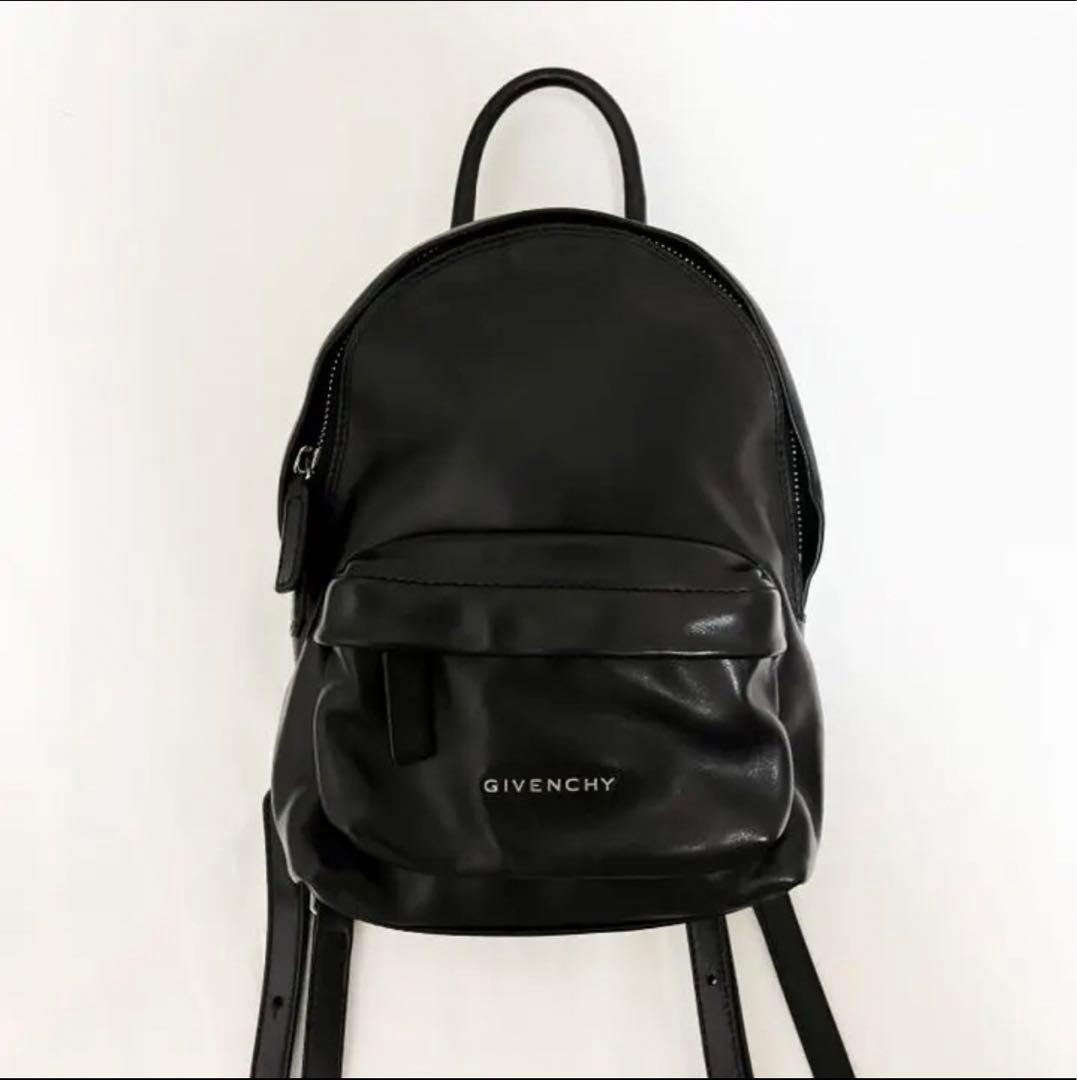 GIVENCHY ミニバッグパック