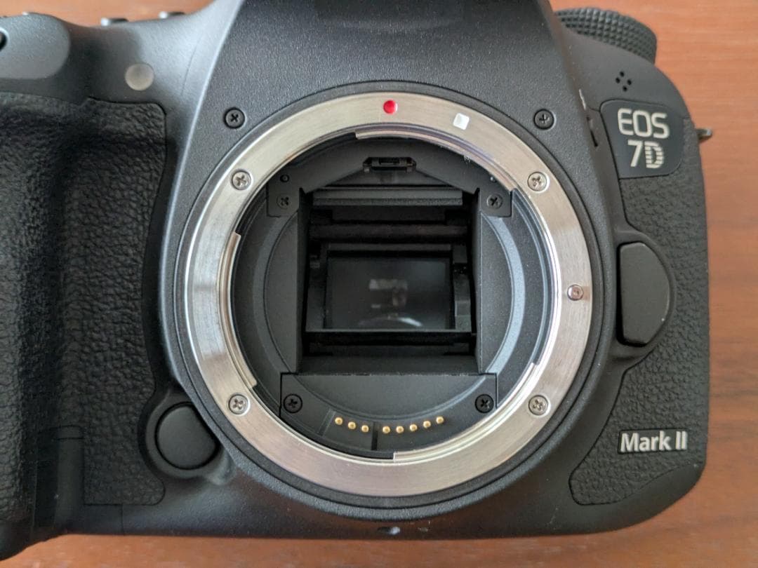 Canon キャノン EOS 7D Mark2 ボディ オリジナルジャケット付