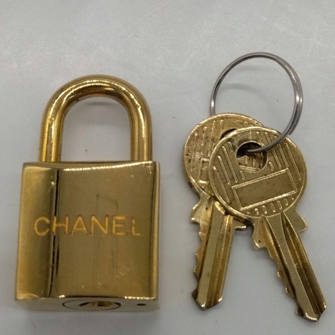 HZ4 シャネル ココマーク カデナ キー2本付き パドロック 南京錠