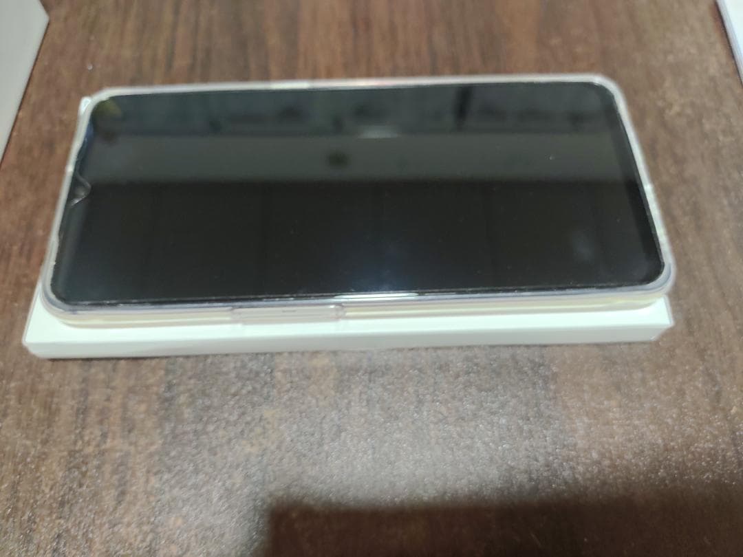 OPPO A73 本体 充電器付き