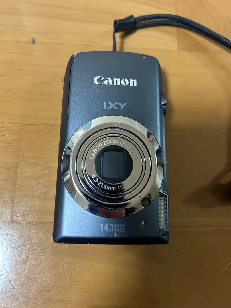Canon カメラ　IXY 10S PC1467 充電器　ブラック　コンデジ