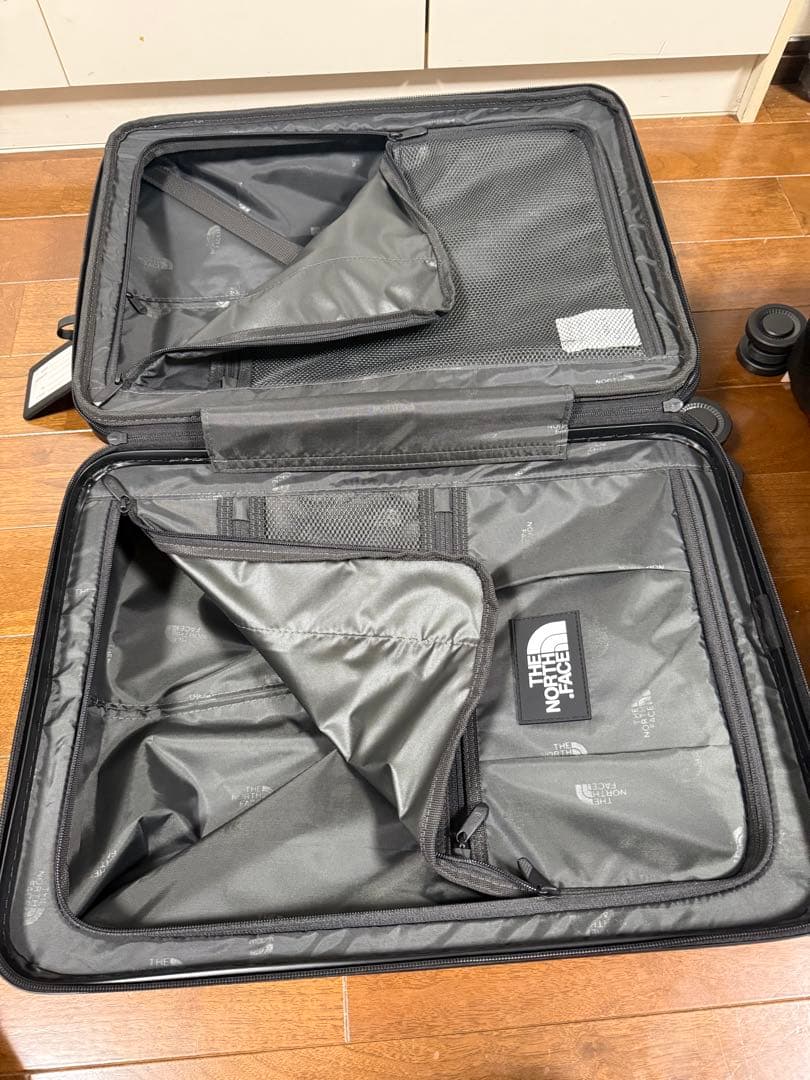 機内持ち込みノースフェイス　キャリーケース　黒　20inch 希少