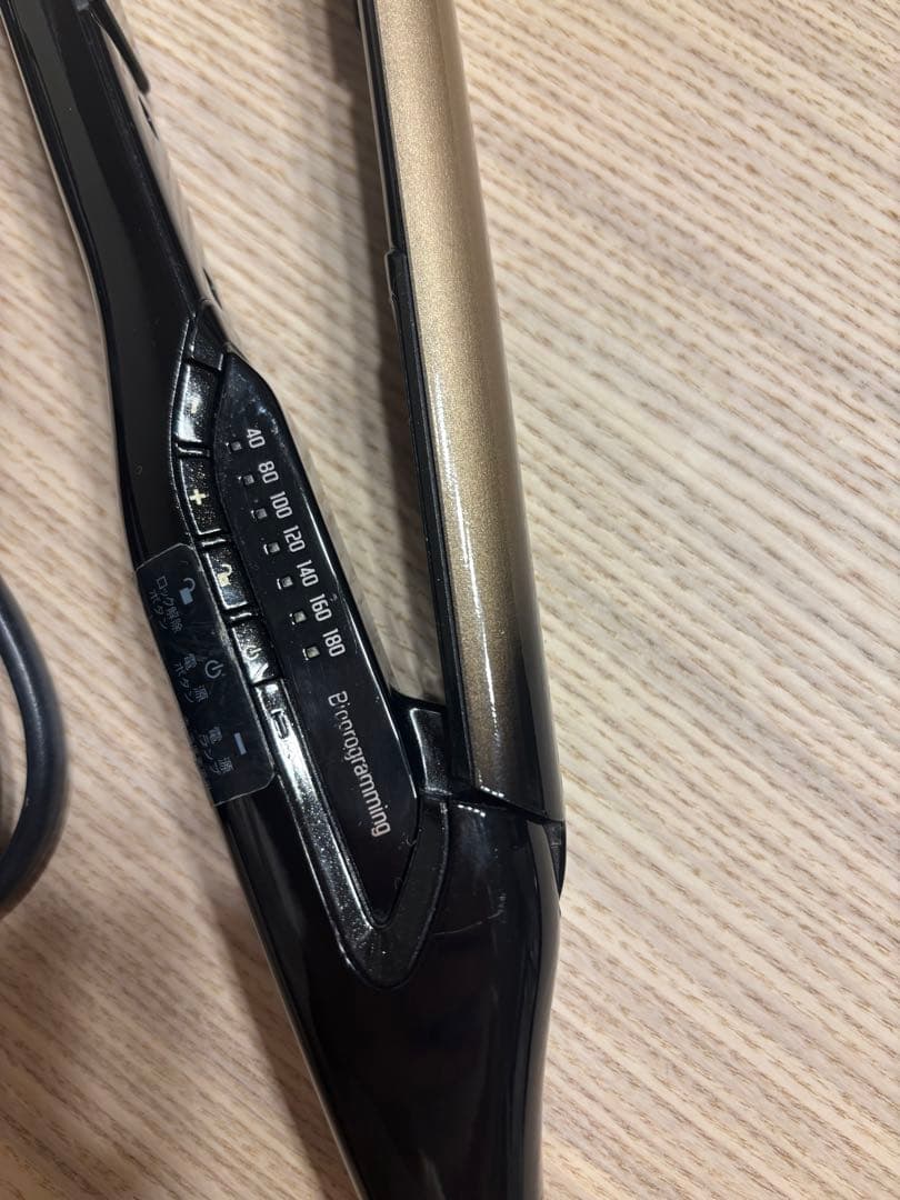 ヘアビューロン　4DPlus ストレート　ヘアアイロン