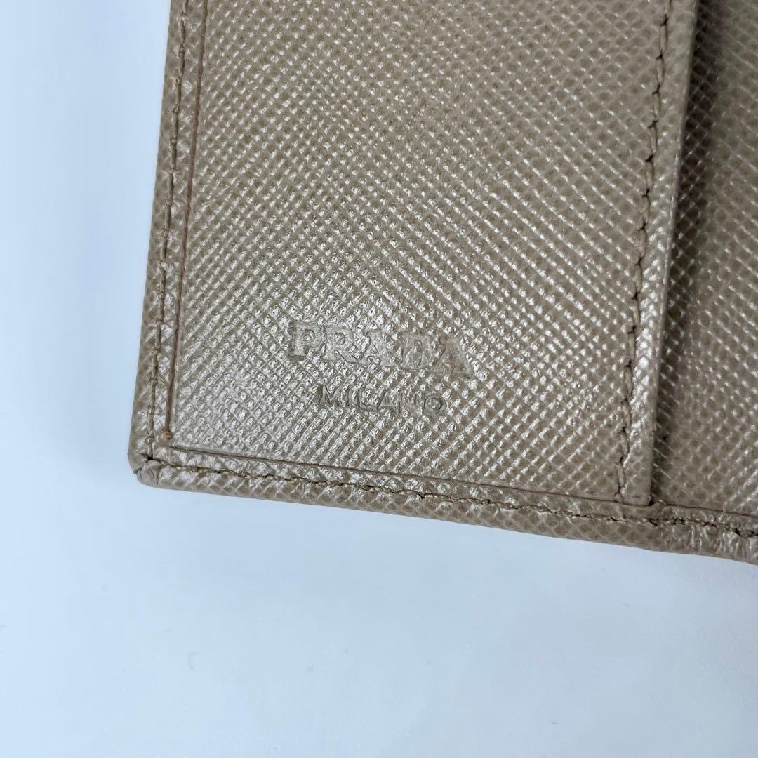 PRADA プラダ 6P レザー グレージュ キーケース　サフィアーノ　男女兼用