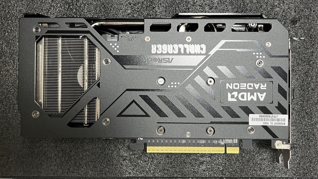 グラフィックボード・グラボ・ビデオカード ASRock Radeon RX9060XT Challenger 16GBOC