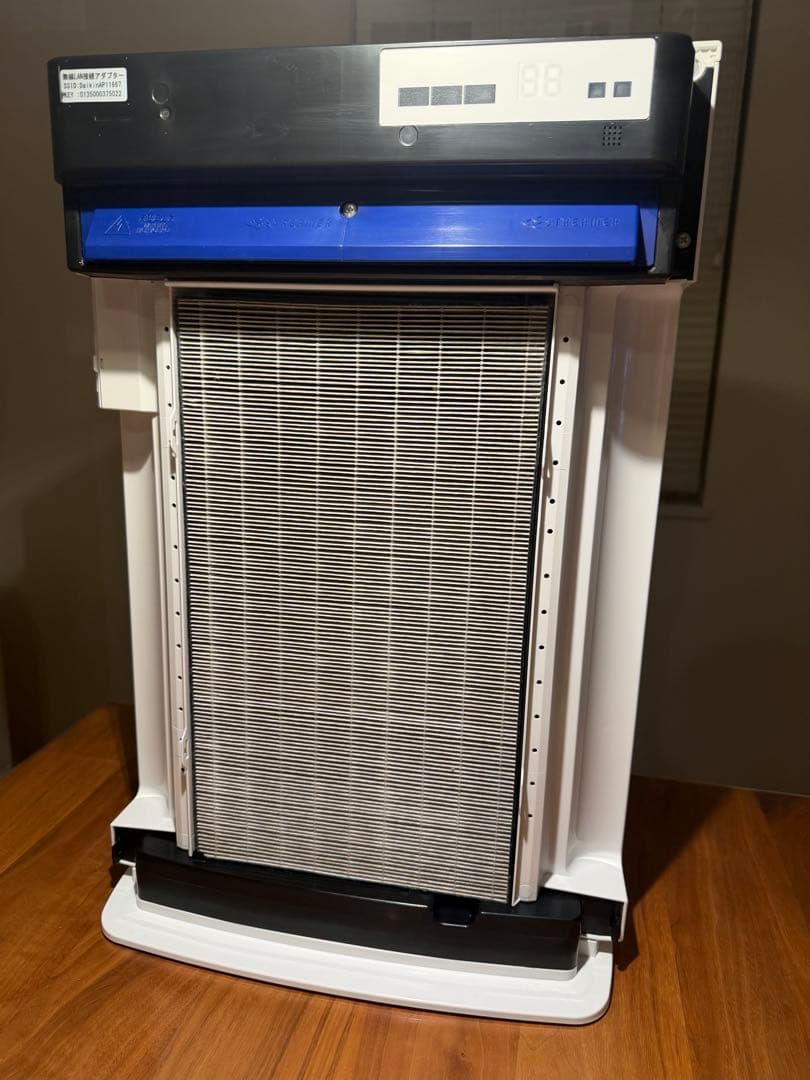 美品 ダイキン加湿空気清浄機　加湿ストリーマ空気清浄機　MCK70VKS-W