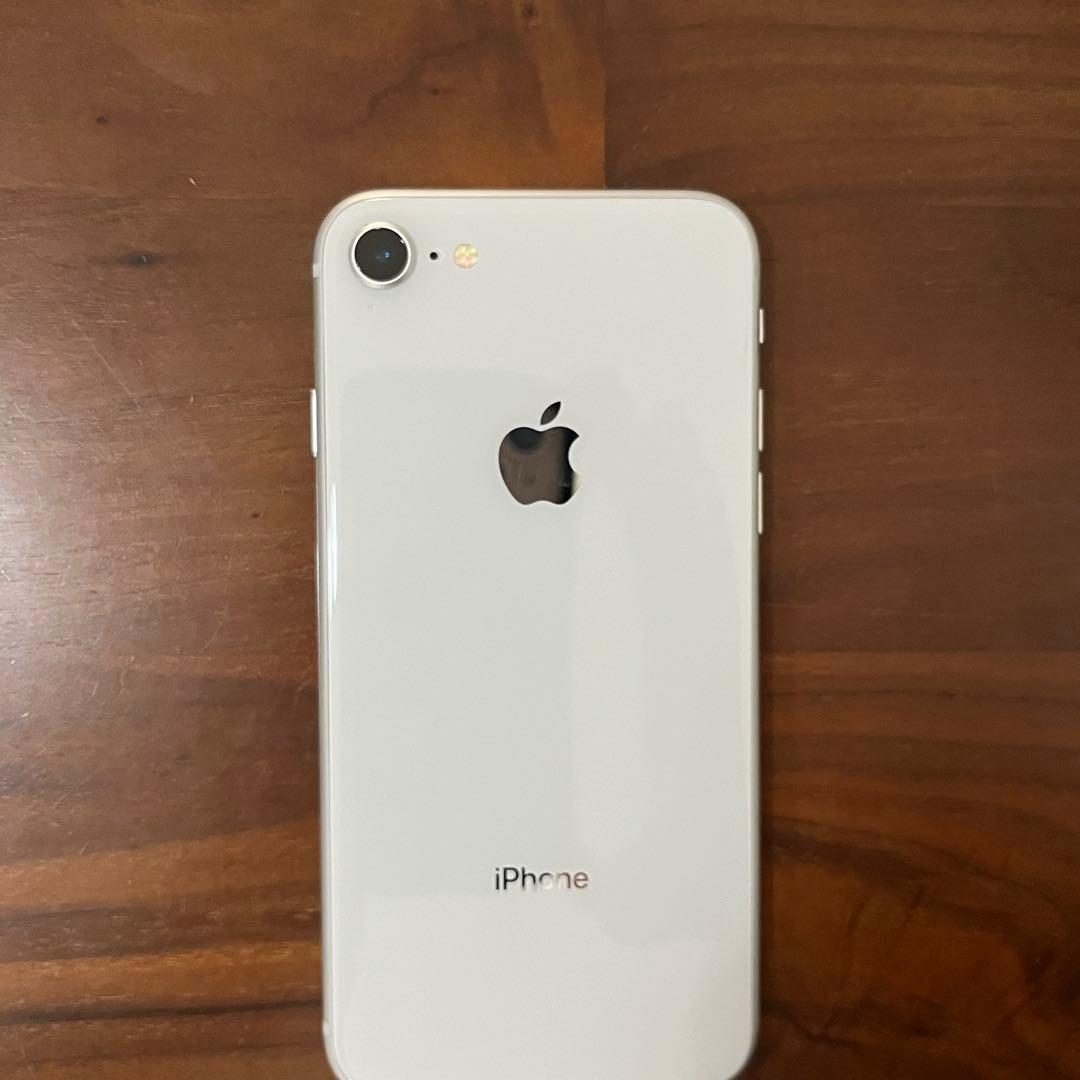 Apple iPhone 8 64GB シルバー