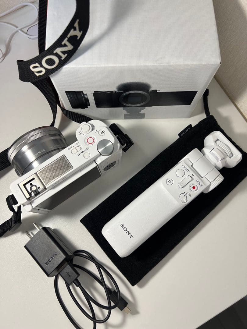 【美品】VLOGCAMZV-E10Lパワーズームレンズキットミラーレス一眼カメラ