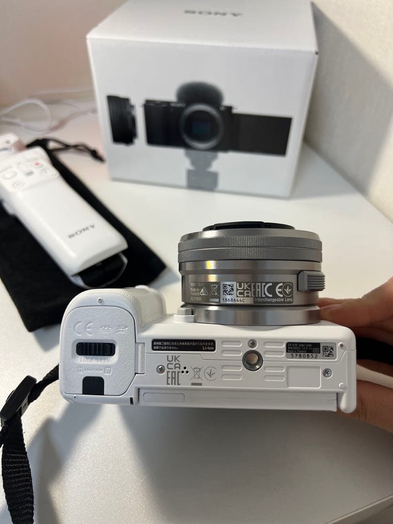 【美品】VLOGCAMZV-E10Lパワーズームレンズキットミラーレス一眼カメラ