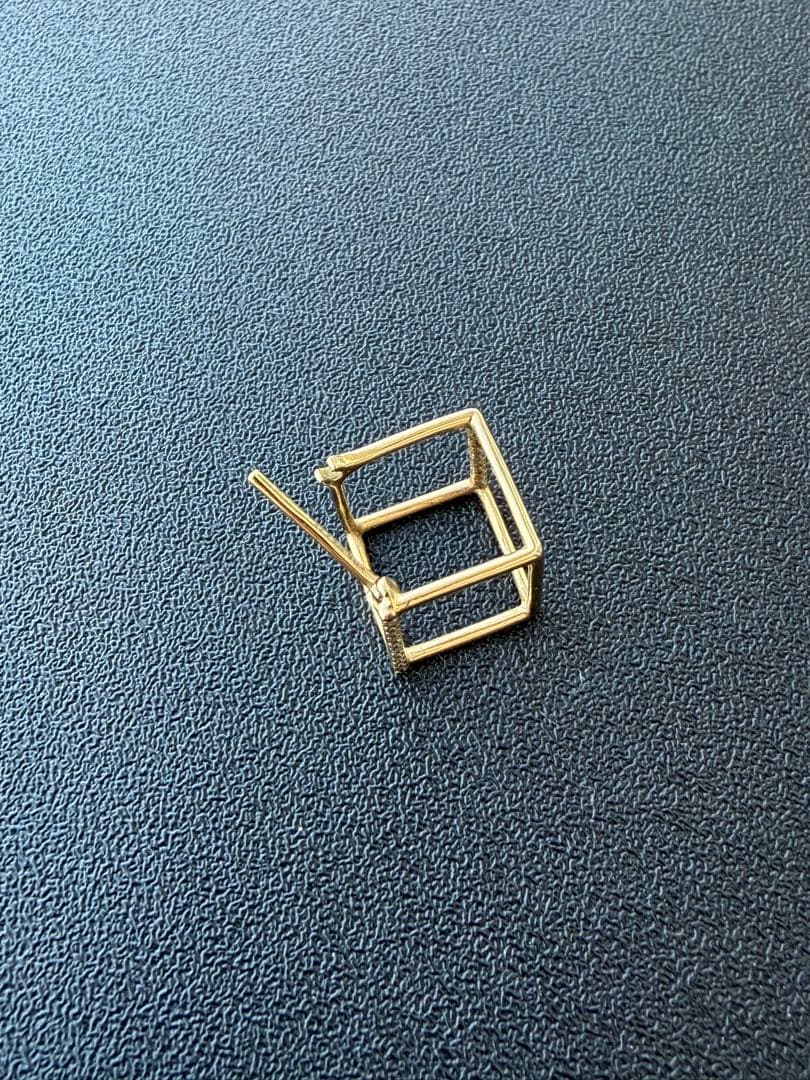 アクセサリー SHIHARA Diamond Square Pierce 10 (01)