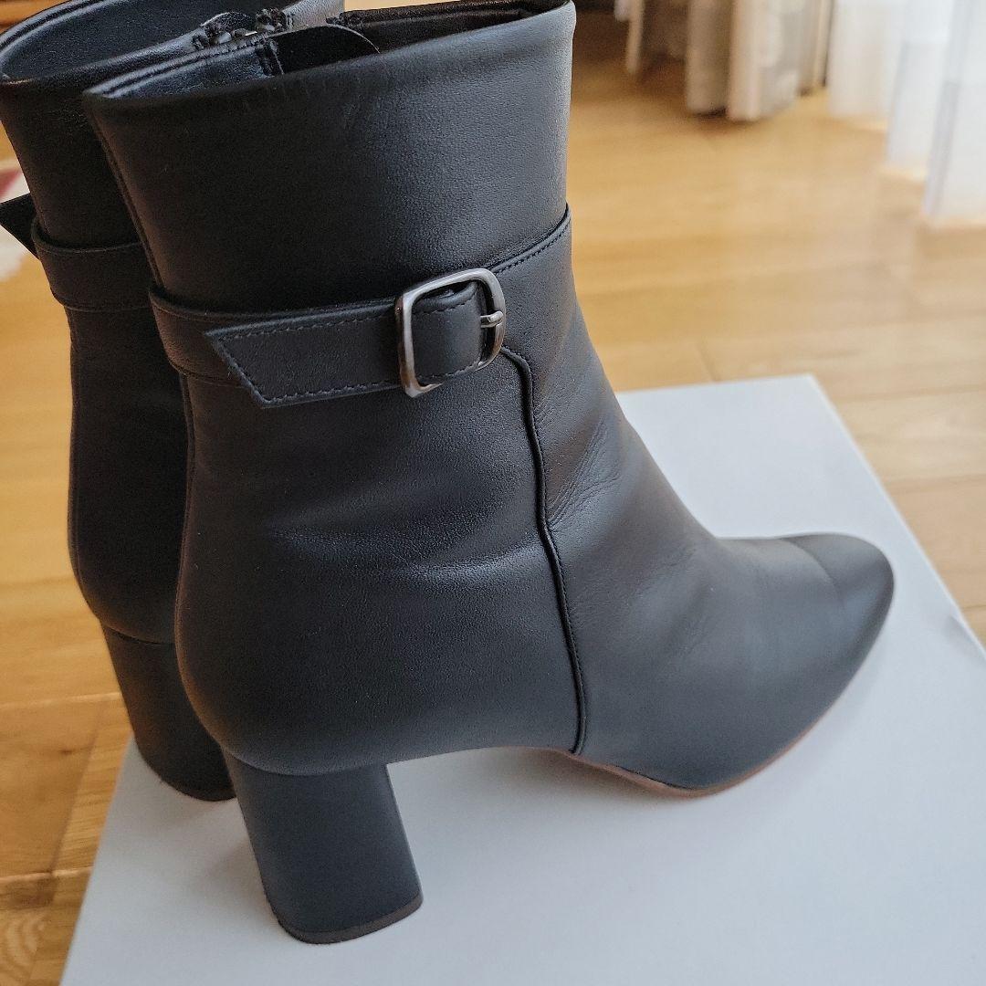 美品 ダイアナショートブーツ21.5cmブラック