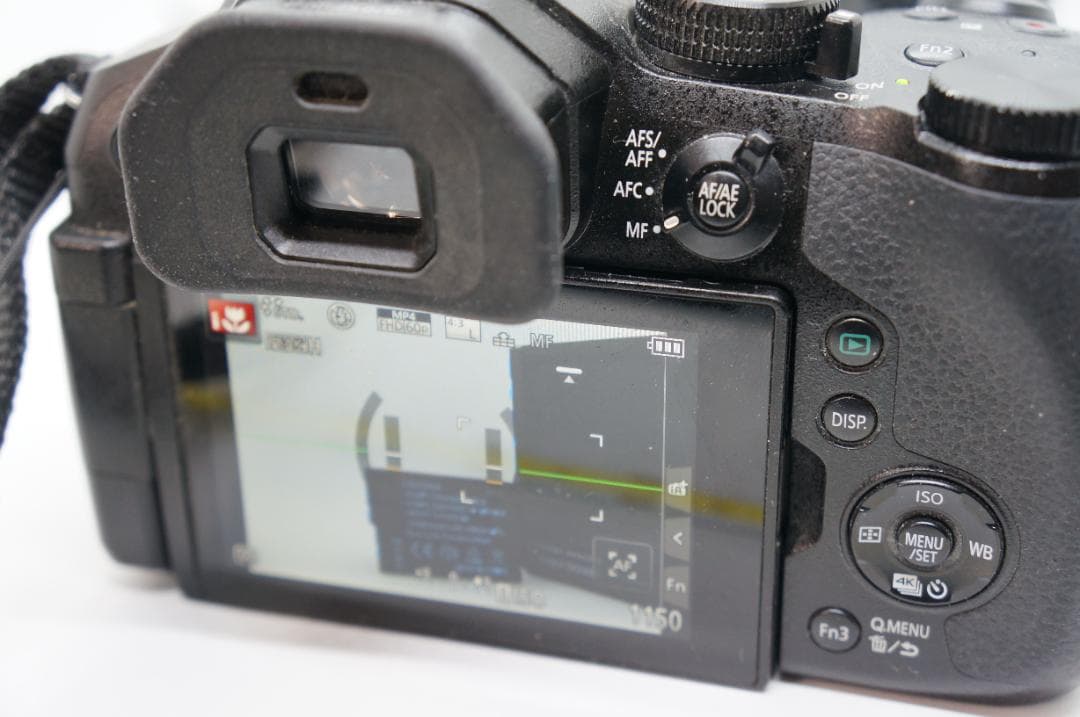 m*u様 LUMIX DMC-FZ300ミラーレス一眼カメラ バッテリー5個、充