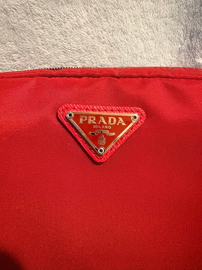 【新品】PRADA 赤 ポーチ