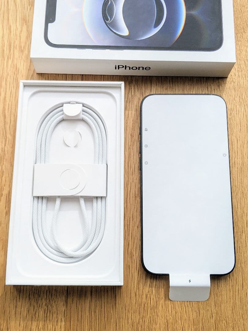 【新品未使用】iPhone 16e 128GB ブラック SIMフリー