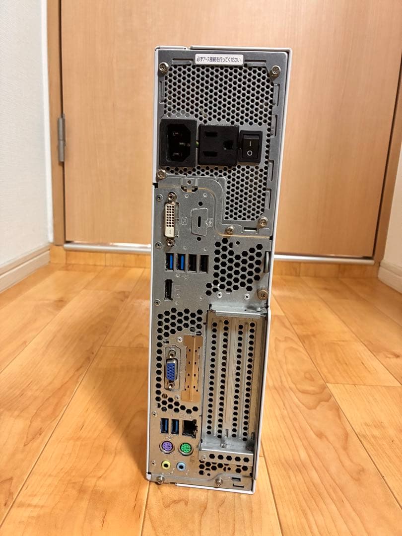 富士通 ESPRIMO FMVD3802LP　D588/TXi5 8500