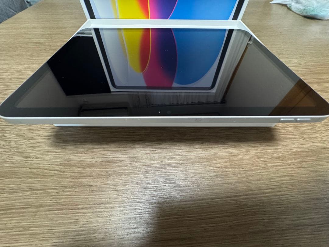 iPad10世代 本体 シルバー 64G SIMフリー