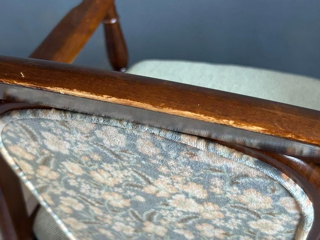 ④　リメイク品　尾州生地　ホワイト座面　カリモク　コロニアル　アームソファ　NI