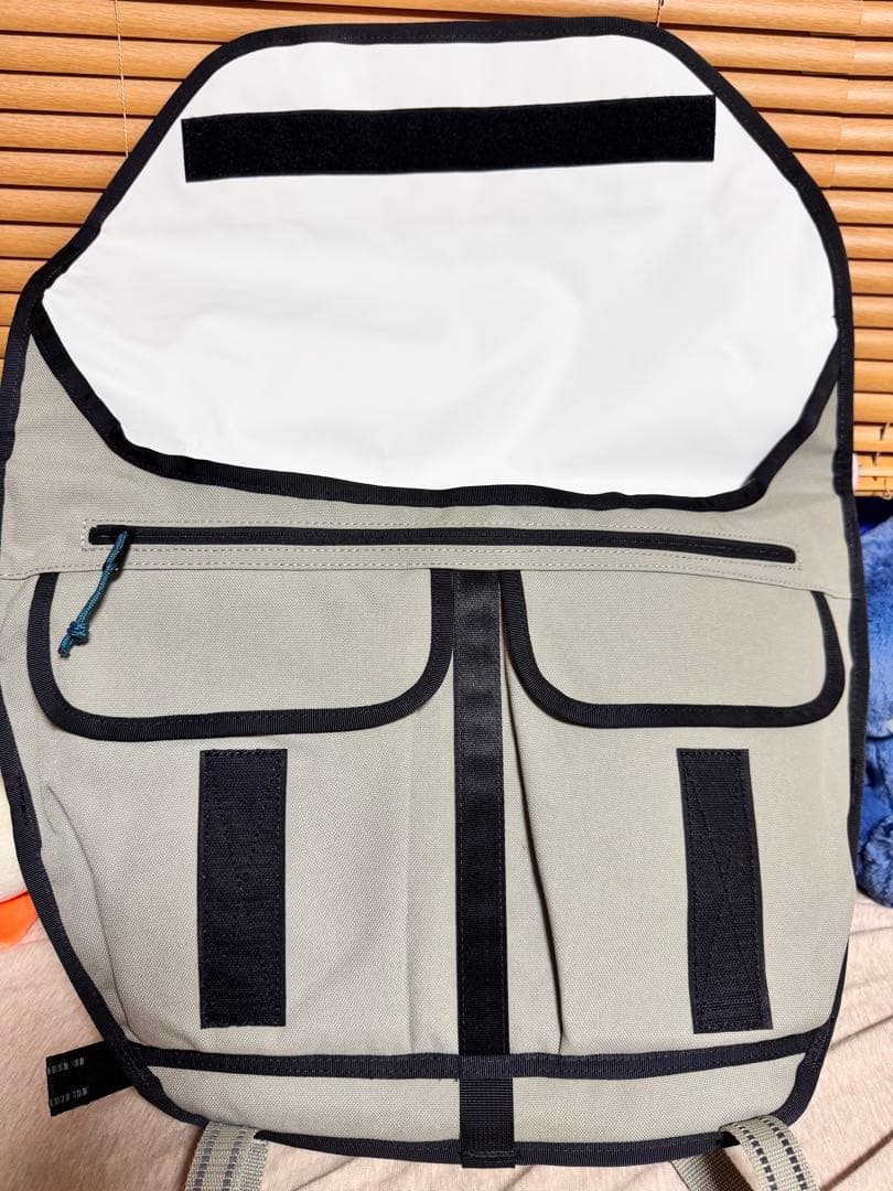 新品　CHROME/クローム　メッセンジャーバッグ グレー/ブラック　15L