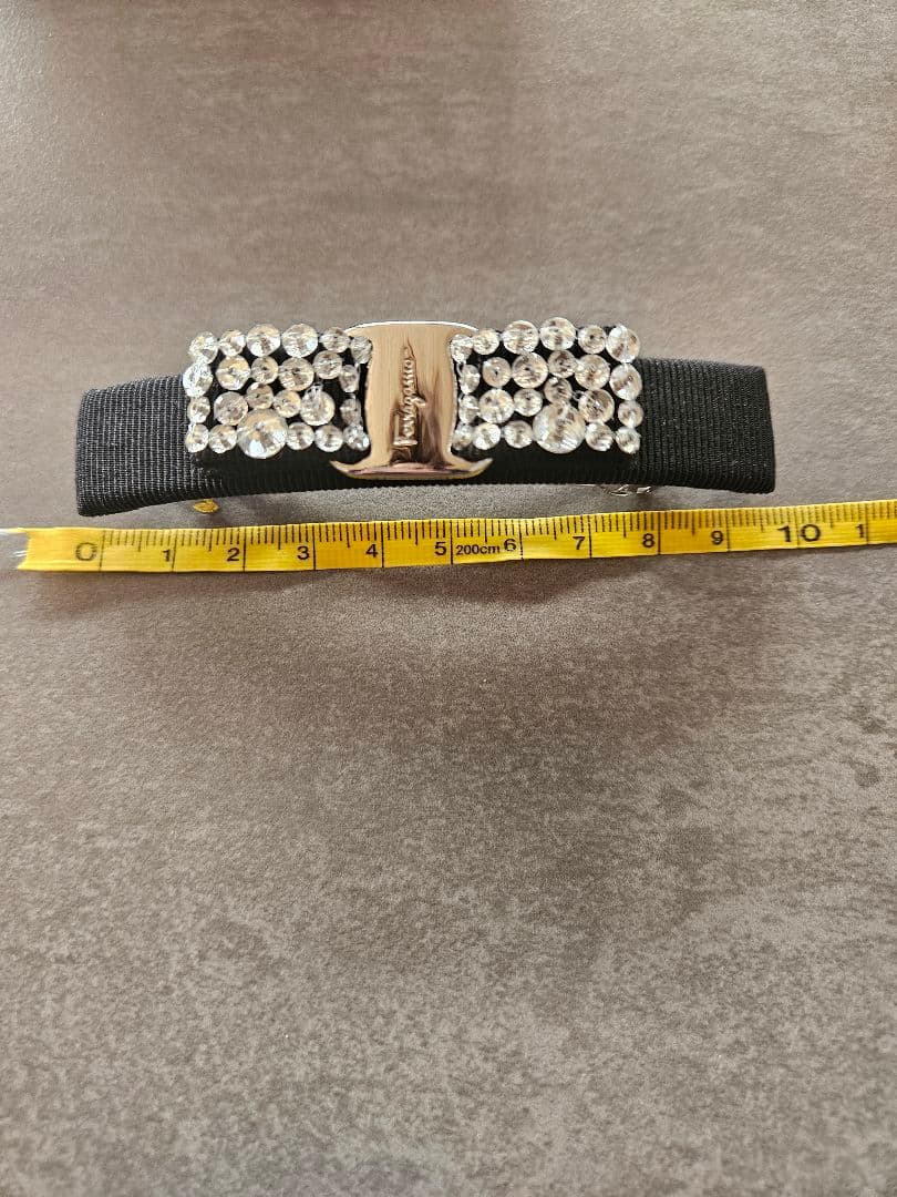 フェラガモ　バレッタ　ヴァラ　リボンクリスタル