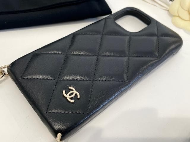 新品　CHANEL シャネル　マトラッセ スマホケース iPhone12pro