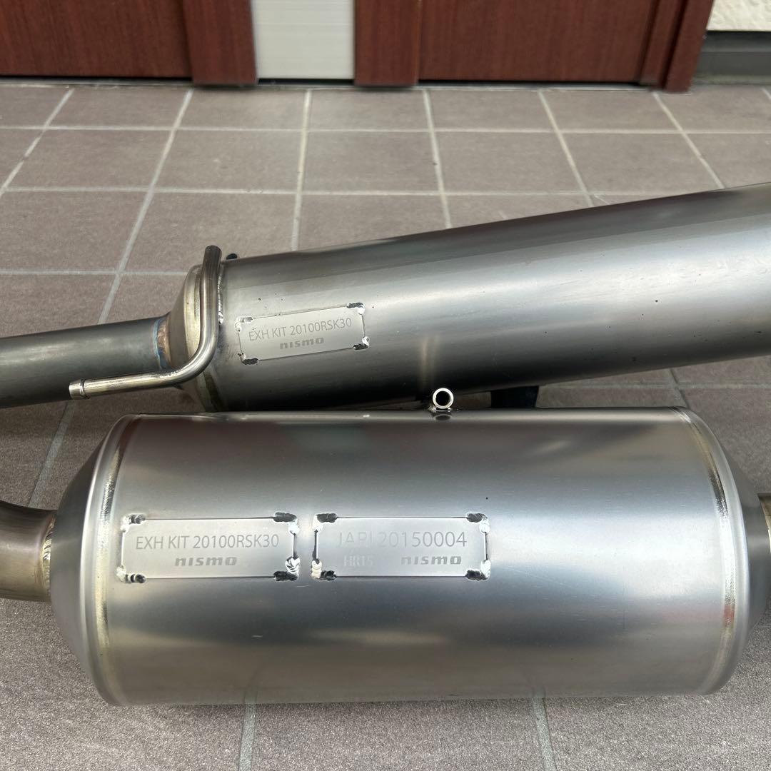 マーチニスモ マフラー