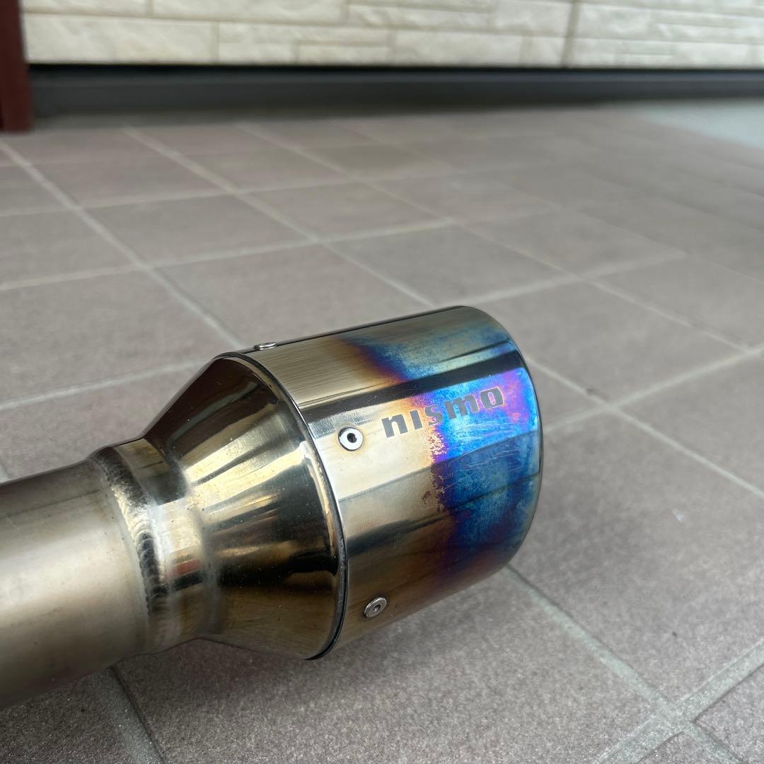 マーチニスモ マフラー