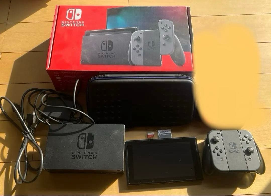 Nintendo Switch 本体 マイクロSD ケース付