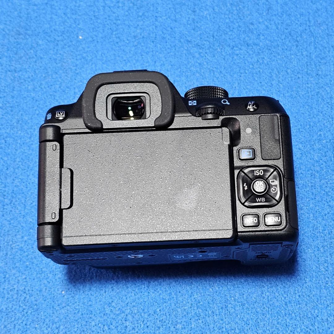 デジタルカメラ PENTAX KF DAL18-55WR