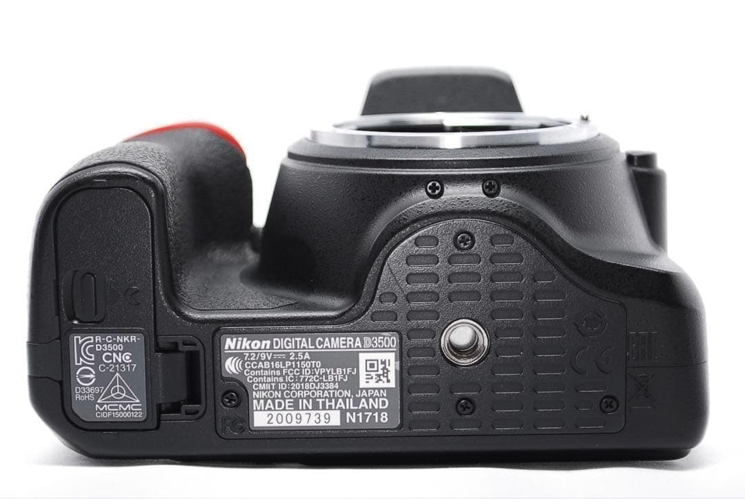 美品✨手ぶれ補正付き✨Nikon D3500✨軽量コンパクト✨一眼レフカメラ✨