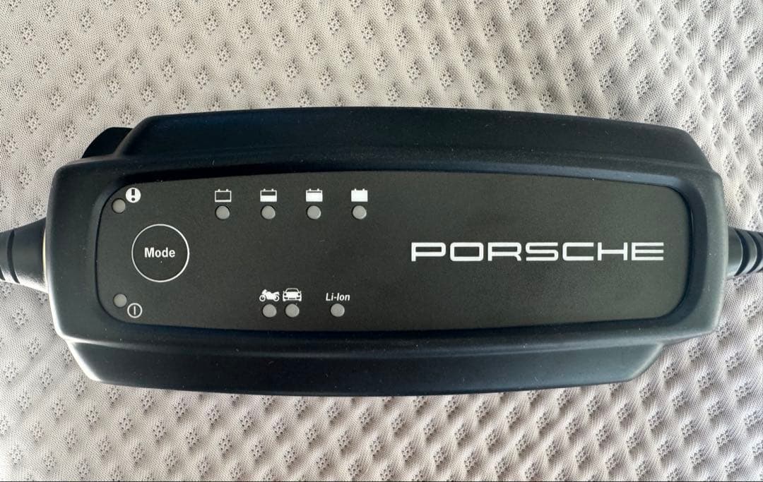 ポルシェバッテリーチャージャー PORSCHE Charger