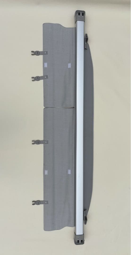 前期プリウスα5人乗　純正トノカバー