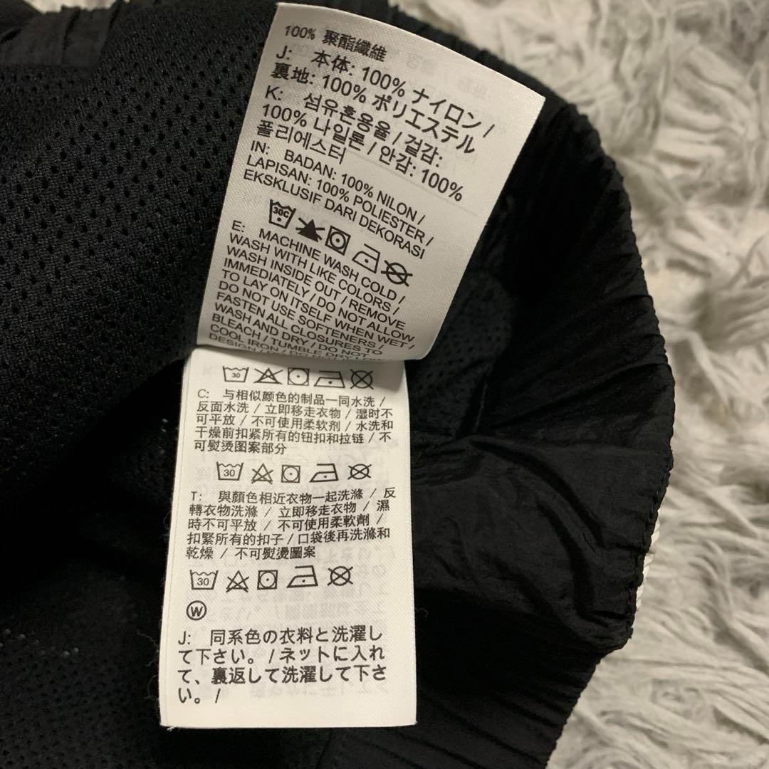 ナイキ アノラックパーカー 刺繍ロゴ サイドライン ビッグスウォッシュブラック