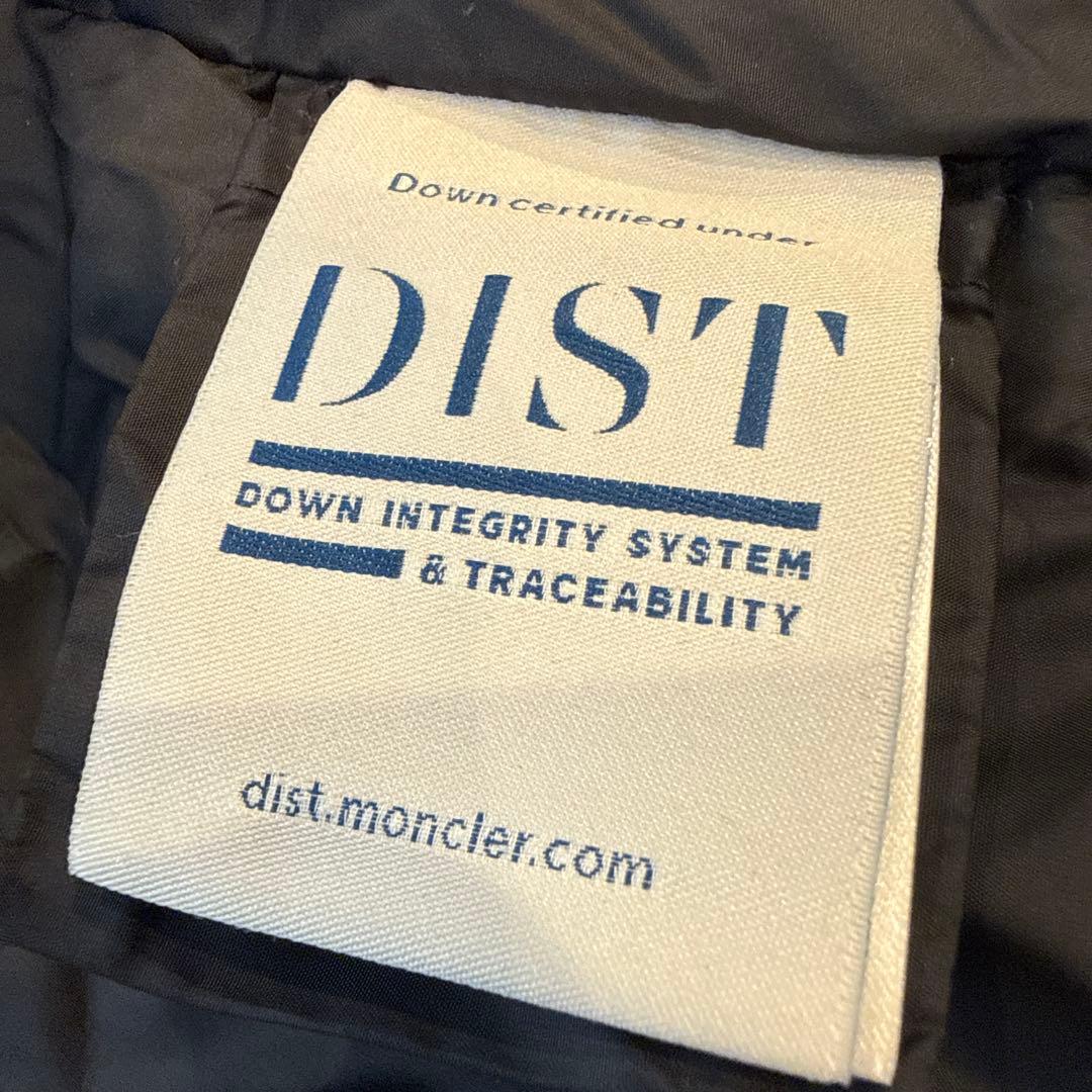 MONCLERブラックダウンジャケット