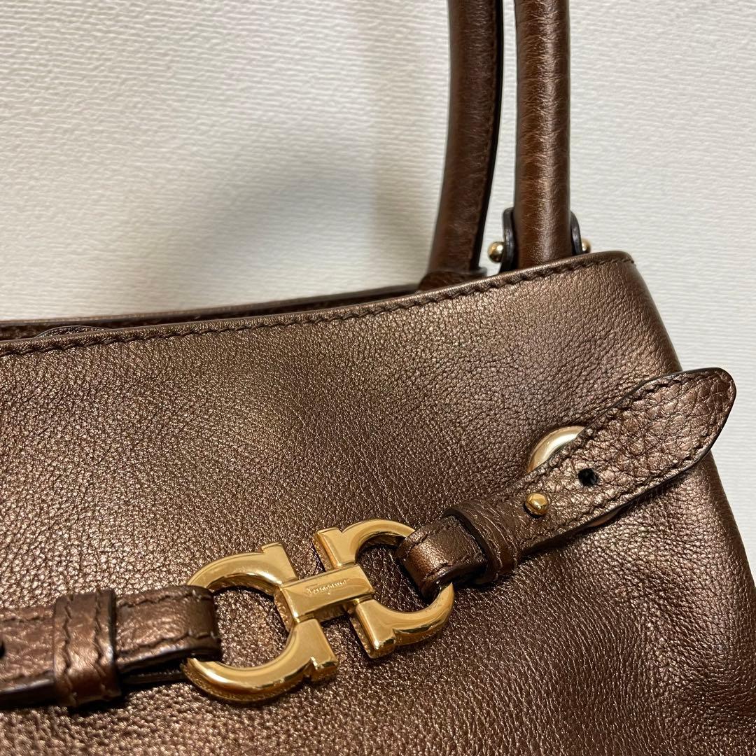 《極美品》Ferragamo（フェラガモ）レザー ハンドバッグ ブラウン