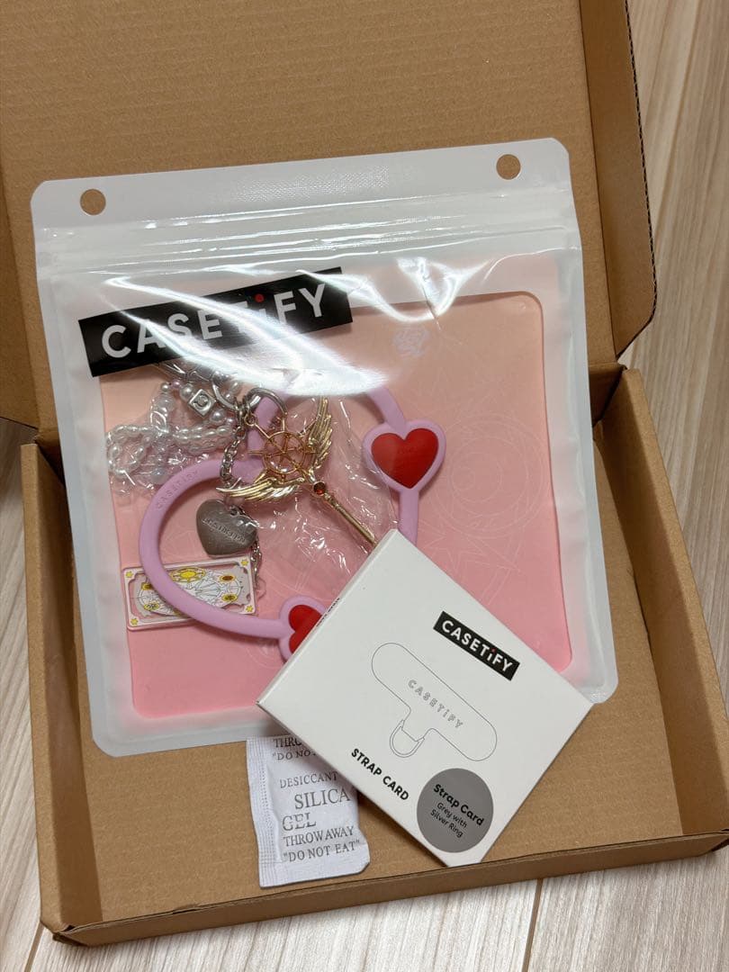CASETiFY カードキャプターさくら　スマホストラップ　ストラップカード付