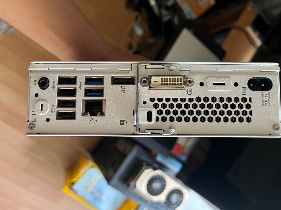 Fujitsu Esprimo ホワイト ノートPC