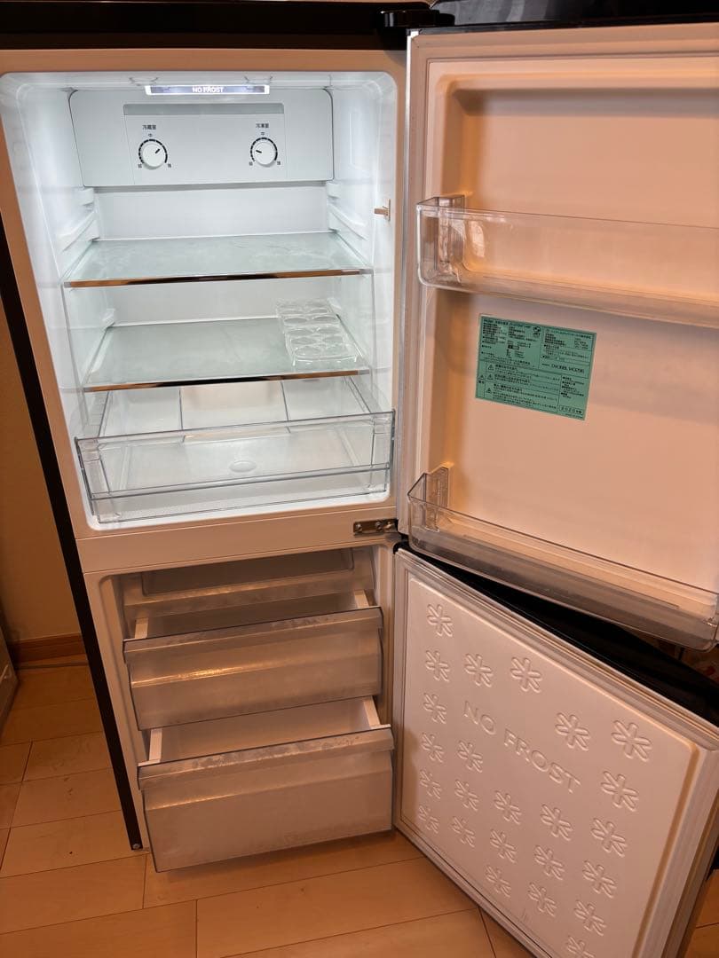 ぬ*様 Haier2020年製　2ドア冷蔵庫 ガラス棚付き
