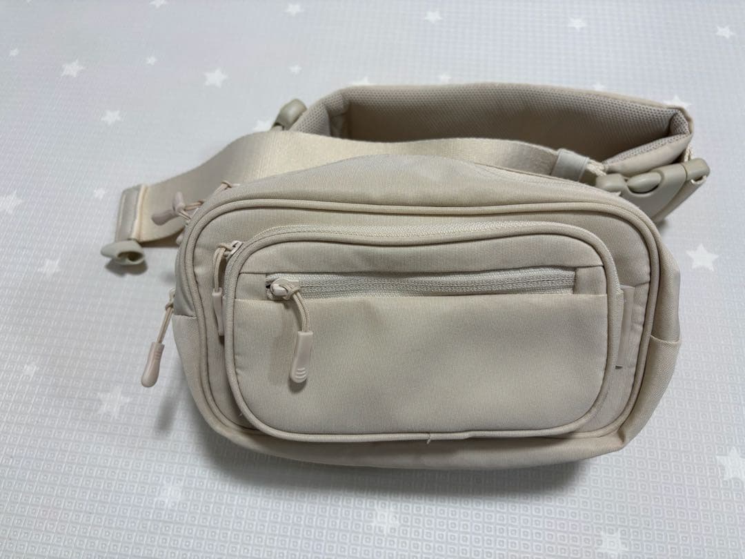 POMULU ポムル ヒップシート　ナチュラルアイボリー