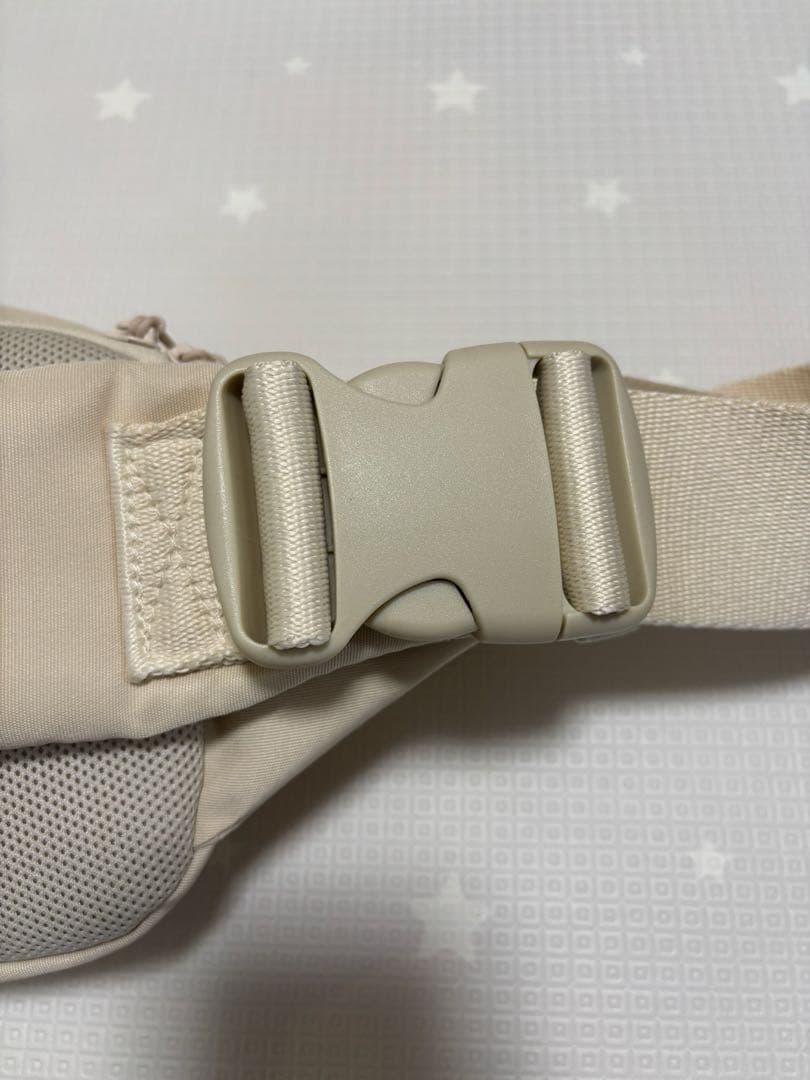 POMULU ポムル ヒップシート　ナチュラルアイボリー