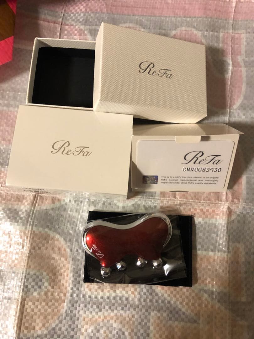 ReFa レッド 美顔ローラー 専用ケース付き